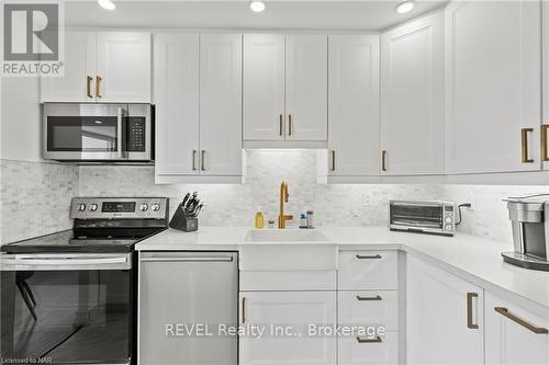 508 - 365 Geneva Street, St. Catharines (446 - Fairview), ON - Indoor Photo Showing Kitchen With Upgraded Kitchen