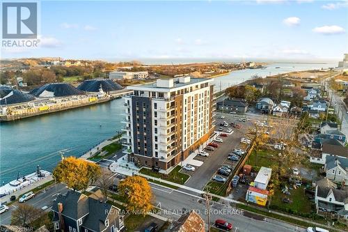 605 - 118 West Street, Port Colborne (878 - Sugarloaf), ON - Outdoor With Body Of Water With View