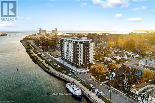 605 - 118 West Street, Port Colborne (878 - Sugarloaf), ON - Outdoor With Body Of Water With View