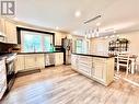 8487 Niagara River Parkway, Niagara Falls (224 - Lyons Creek), ON  - Indoor Photo Showing Kitchen With Upgraded Kitchen 