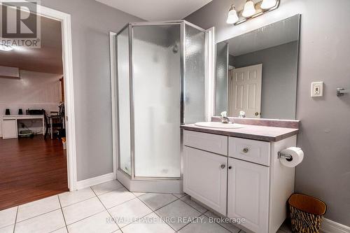 7005 Kelly Drive, Niagara Falls (219 - Forestview), ON - Indoor Photo Showing Bathroom