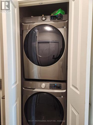 402 - 65 Yorkland Boulevard, Brampton, ON - Indoor Photo Showing Laundry Room