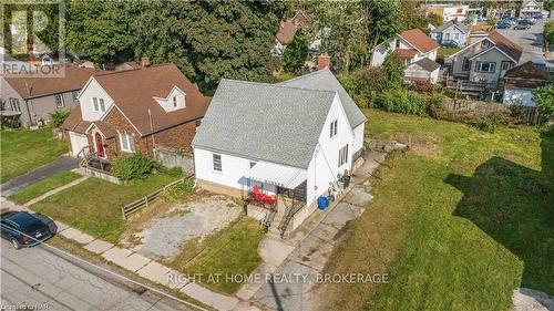 6437 Barker Street, Niagara Falls (216 - Dorchester), ON - Outdoor