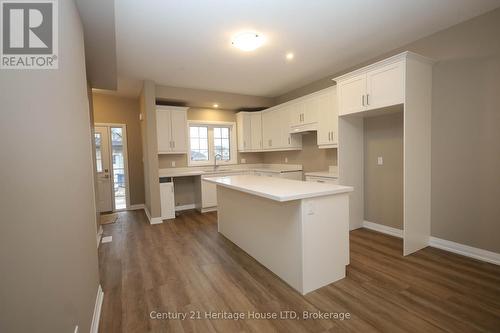 15 - 397 Garrison Road, Fort Erie (333 - Lakeshore), ON - Indoor Photo Showing Kitchen