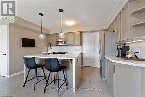 59 Abbott Place, Pelham (662 - Fonthill), ON - Indoor Photo Showing Kitchen With Upgraded Kitchen