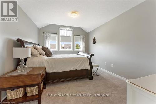 59 Abbott Place, Pelham (662 - Fonthill), ON - Indoor Photo Showing Bedroom