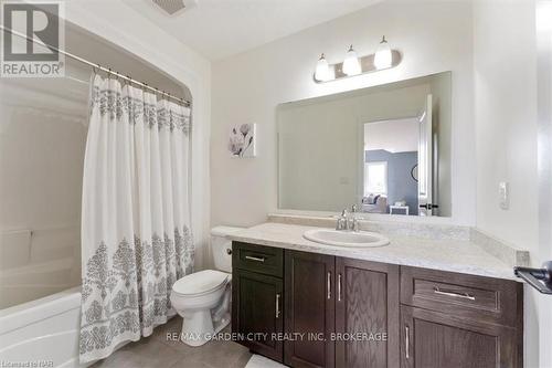 59 Abbott Place, Pelham (662 - Fonthill), ON - Indoor Photo Showing Bathroom