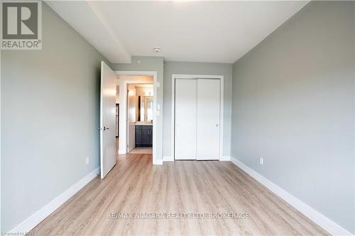 409 - 300G Fourth Avenue, St. Catharines (459 - Ridley), ON - Indoor Photo Showing Other Room