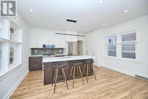 86 Queen Street, St. Catharines (451 - Downtown), ON - Indoor Photo Showing Kitchen