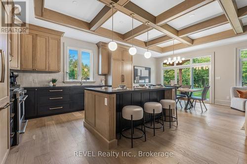 2519 Ott Road, Fort Erie (328 - Stevensville), ON - Indoor Photo Showing Kitchen With Upgraded Kitchen