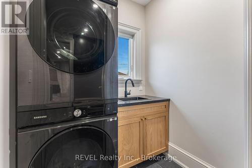 2519 Ott Road, Fort Erie (328 - Stevensville), ON - Indoor Photo Showing Laundry Room