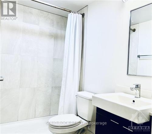 1909 - 105 Champagne Avenue, Ottawa, ON - Indoor Photo Showing Bathroom