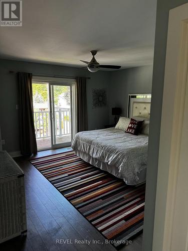 410 Lakewood Avenue, Fort Erie (337 - Crystal Beach), ON - Indoor Photo Showing Bedroom