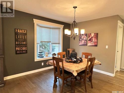 744 Washington Drive, Weyburn, SK - Indoor Photo Showing Dining Room