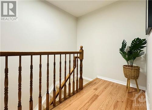 386 Wisteria Crescent, Ottawa, ON - Indoor Photo Showing Other Room