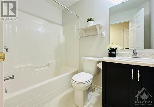 386 Wisteria Crescent, Ottawa, ON - Indoor Photo Showing Bathroom