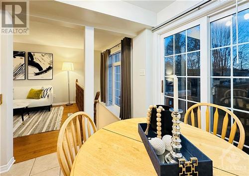 386 Wisteria Crescent, Ottawa, ON - Indoor Photo Showing Dining Room