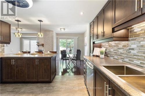 11 Waterford Crescent, Hamilton, ON - Indoor Photo Showing Kitchen