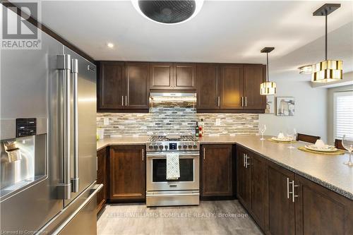 11 Waterford Crescent, Hamilton, ON - Indoor Photo Showing Kitchen With Stainless Steel Kitchen With Upgraded Kitchen