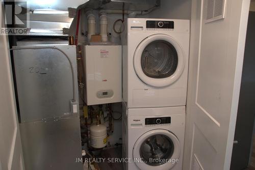 202 - 110 Fergus Avenue, Kitchener, ON - Indoor Photo Showing Laundry Room