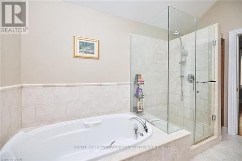 14 Brookfield Court, Pelham (662 - Fonthill), ON - Indoor Photo Showing Bathroom