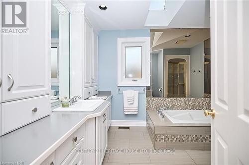 14 Brookfield Court, Pelham (662 - Fonthill), ON - Indoor Photo Showing Bathroom