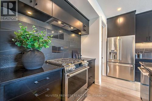 2086 Saddlerock Avenue, London, ON - Indoor Photo Showing Kitchen