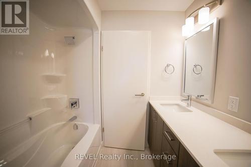 109 - 123 Lincoln Street, Welland (772 - Broadway), ON - Indoor Photo Showing Bathroom