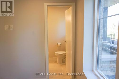 109 - 123 Lincoln Street, Welland (772 - Broadway), ON - Indoor Photo Showing Bathroom