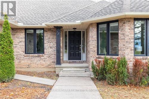 2035 Fourth Avenue, Lincoln (980 - Lincoln-Jordan/Vineland), ON - Outdoor With Facade