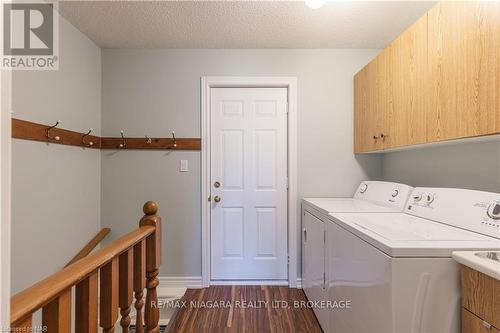 2035 Fourth Avenue, Lincoln (980 - Lincoln-Jordan/Vineland), ON - Indoor Photo Showing Laundry Room