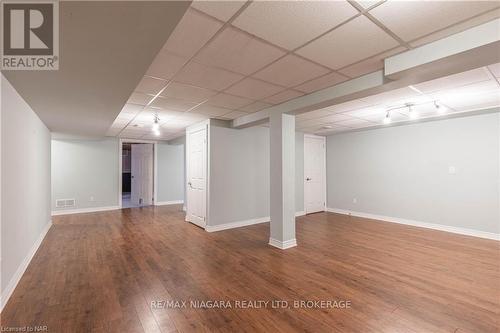 2035 Fourth Avenue, Lincoln (980 - Lincoln-Jordan/Vineland), ON - Indoor Photo Showing Other Room