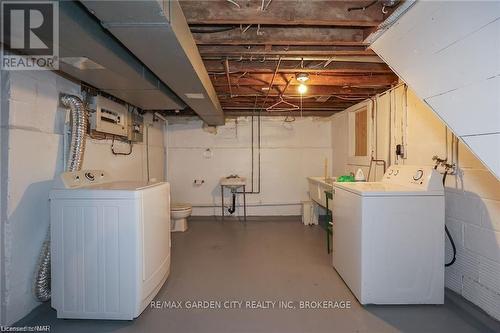 168 Thorold Road, Welland (767 - N. Welland), ON - Indoor Photo Showing Laundry Room