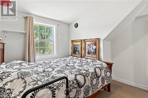 3565 Hendershot Drive, Fort Erie (328 - Stevensville), ON - Indoor Photo Showing Bedroom