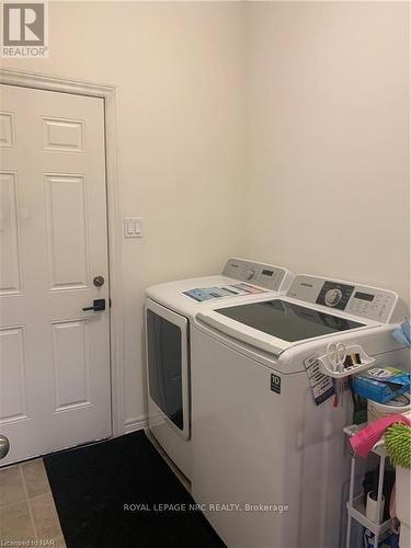 8817 Kudlac Street, Niagara Falls (219 - Forestview), ON - Indoor Photo Showing Laundry Room