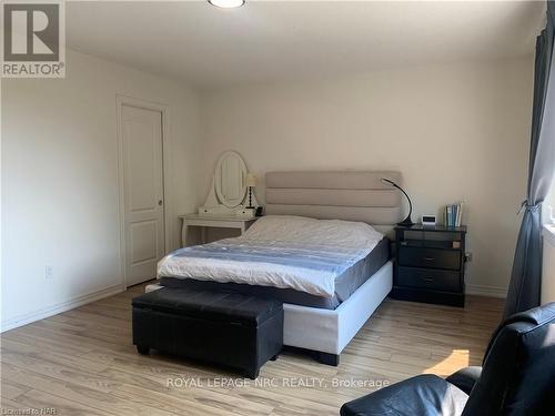 8817 Kudlac Street, Niagara Falls (219 - Forestview), ON - Indoor Photo Showing Bedroom