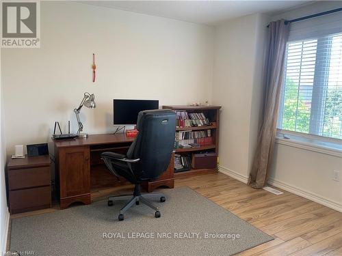 8817 Kudlac Street, Niagara Falls (219 - Forestview), ON - Indoor Photo Showing Office