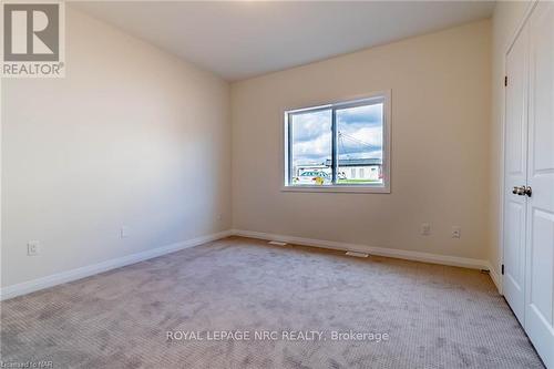 20 Garrison Road, Fort Erie (333 - Lakeshore), ON - Indoor Photo Showing Other Room