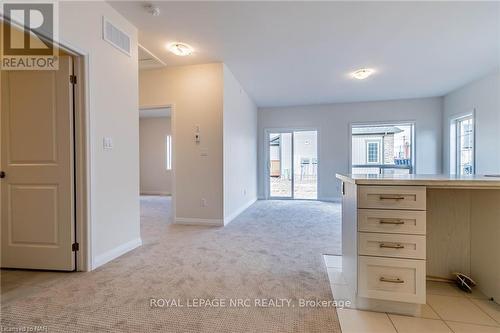 20 Garrison Road, Fort Erie (333 - Lakeshore), ON - Indoor Photo Showing Other Room