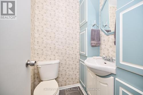 235 Phipps Street, Fort Erie (332 - Central), ON - Indoor Photo Showing Bathroom