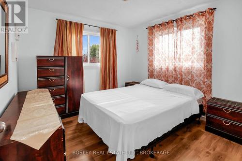 209 Eastchester Avenue, Niagara-On-The-Lake (104 - Rural), ON - Indoor Photo Showing Bedroom