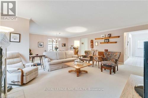 3500 Frederick Avenue, Lincoln (980 - Lincoln-Jordan/Vineland), ON - Indoor Photo Showing Living Room