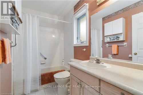 3500 Frederick Avenue, Lincoln (980 - Lincoln-Jordan/Vineland), ON - Indoor Photo Showing Bathroom