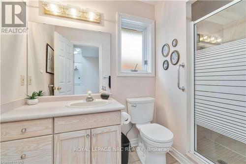 3500 Frederick Avenue, Lincoln (980 - Lincoln-Jordan/Vineland), ON - Indoor Photo Showing Bathroom