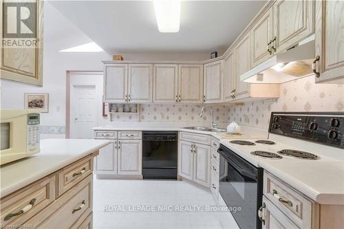 3500 Frederick Avenue, Lincoln (980 - Lincoln-Jordan/Vineland), ON - Indoor Photo Showing Kitchen