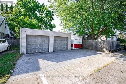 65 Chelsea Street, St. Catharines (450 - E. Chester), ON - Outdoor