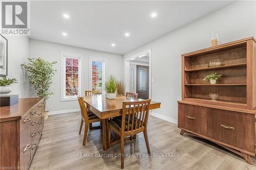 91 Kunda Park Boulevard, Pelham (662 - Fonthill), ON - Indoor Photo Showing Dining Room