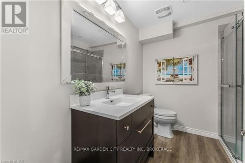 91 Kunda Park Boulevard, Pelham (662 - Fonthill), ON - Indoor Photo Showing Bathroom