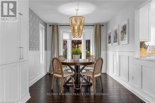 6797 Glengary Street, Niagara Falls (206 - Stamford), ON - Indoor Photo Showing Dining Room