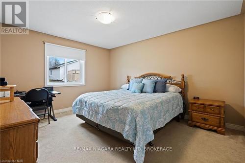 8119 Spring Blossom Drive, Niagara Falls (213 - Ascot), ON - Indoor Photo Showing Bedroom